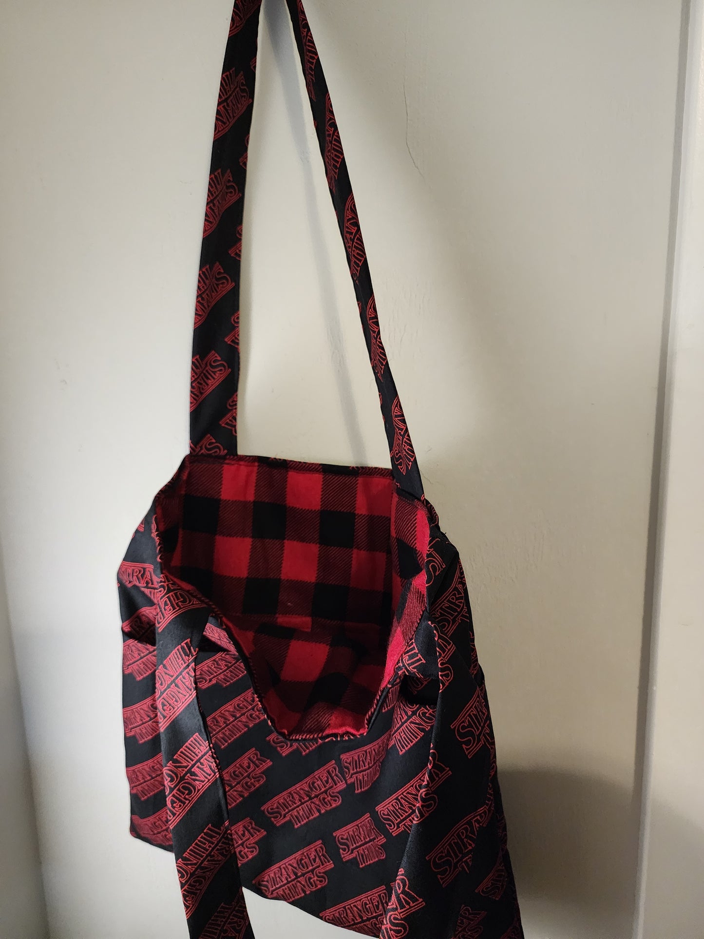 Stranger Things Tote Bag (US ONLY)